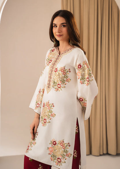 ALAYA EMBROIDERED 2PC
