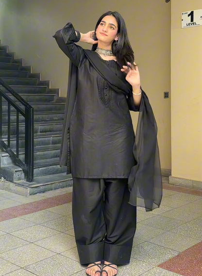 Black Pearl (Embroidery 3.Pcs with Farshi Shalwar)