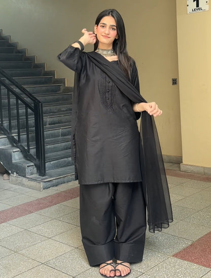 Black Pearl (Embroidery 3.Pcs with Farshi Shalwar)