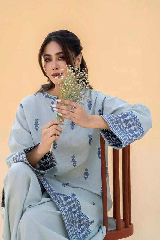 DAINA LAWM 2PC ( FARSHI SHALWAR)