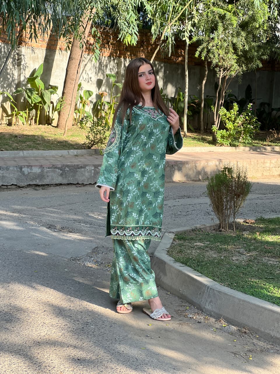 WAFA EMBROIDERY 2PC (FARSHI) STITCH