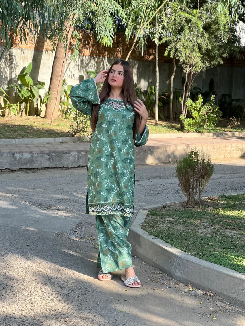 WAFA EMBROIDERY 2PC (FARSHI) STITCH