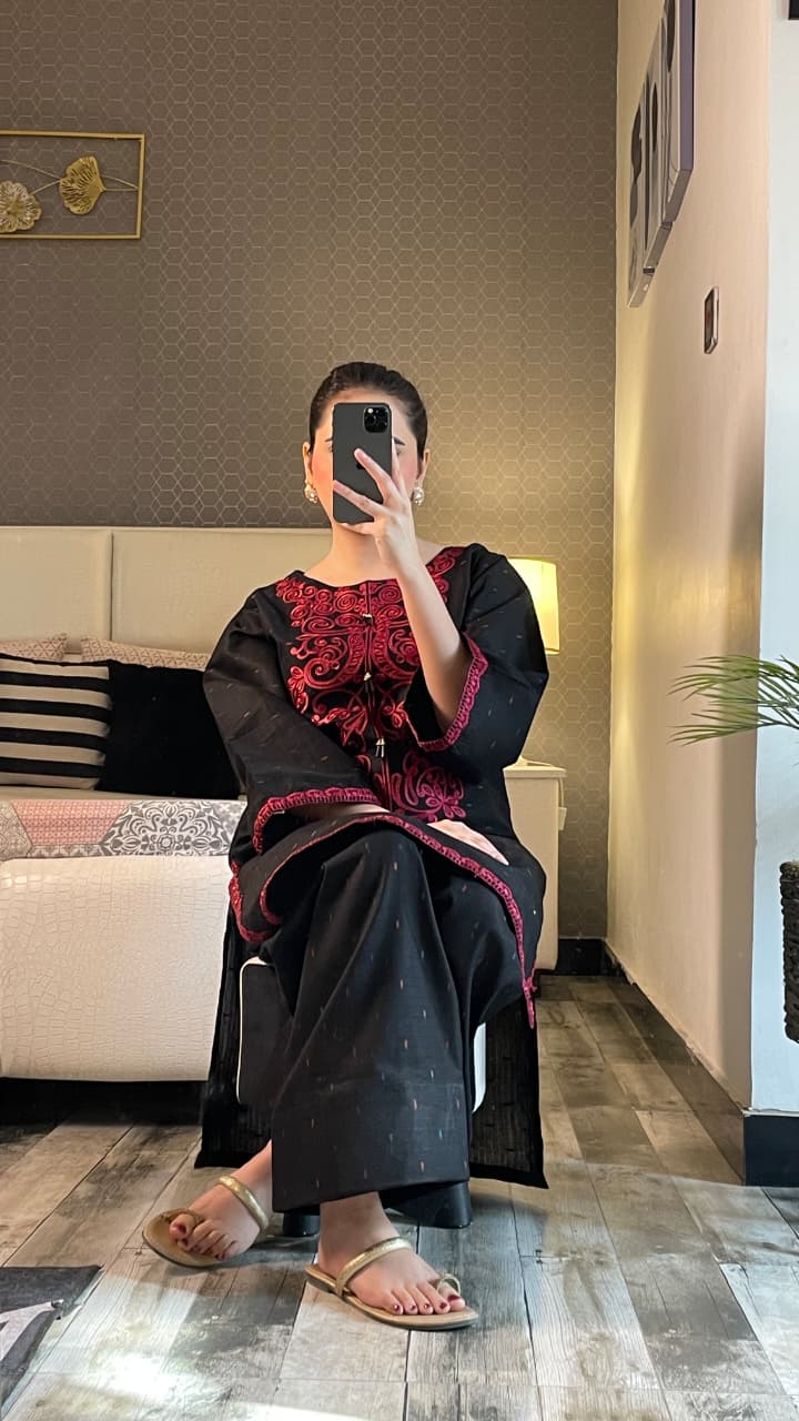 YASMIN EMBROIDERED 2PC STITCH