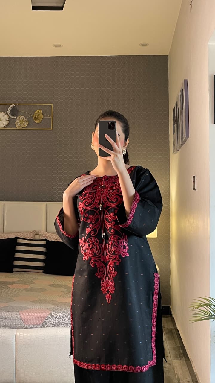 YASMIN EMBROIDERED 2PC STITCH