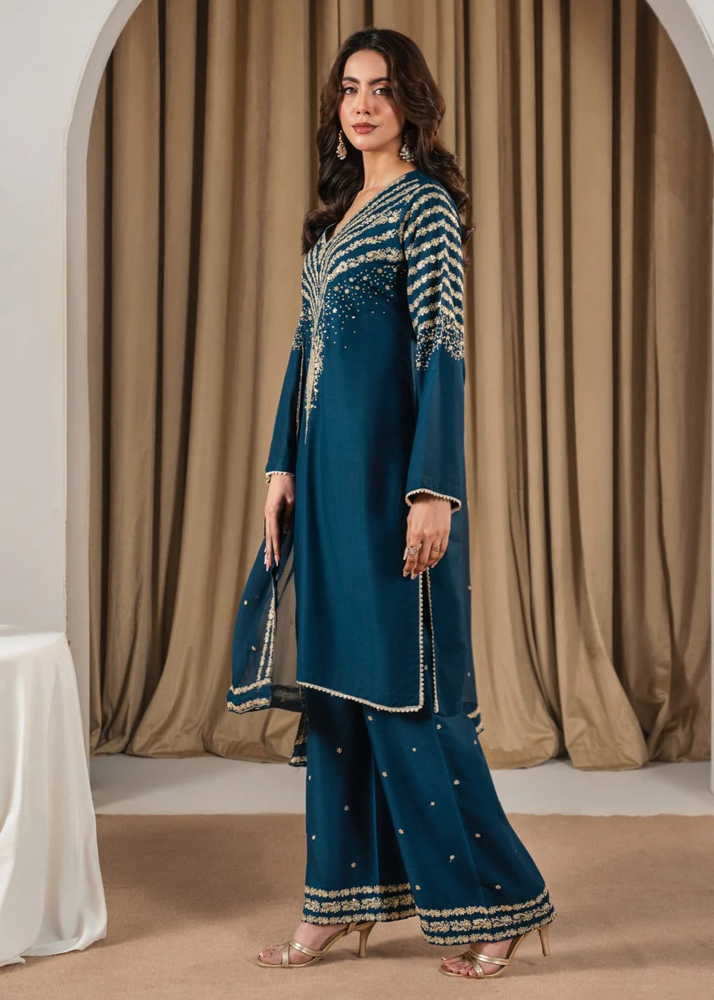 PEACOCK Z EMBROIDERED 3PC