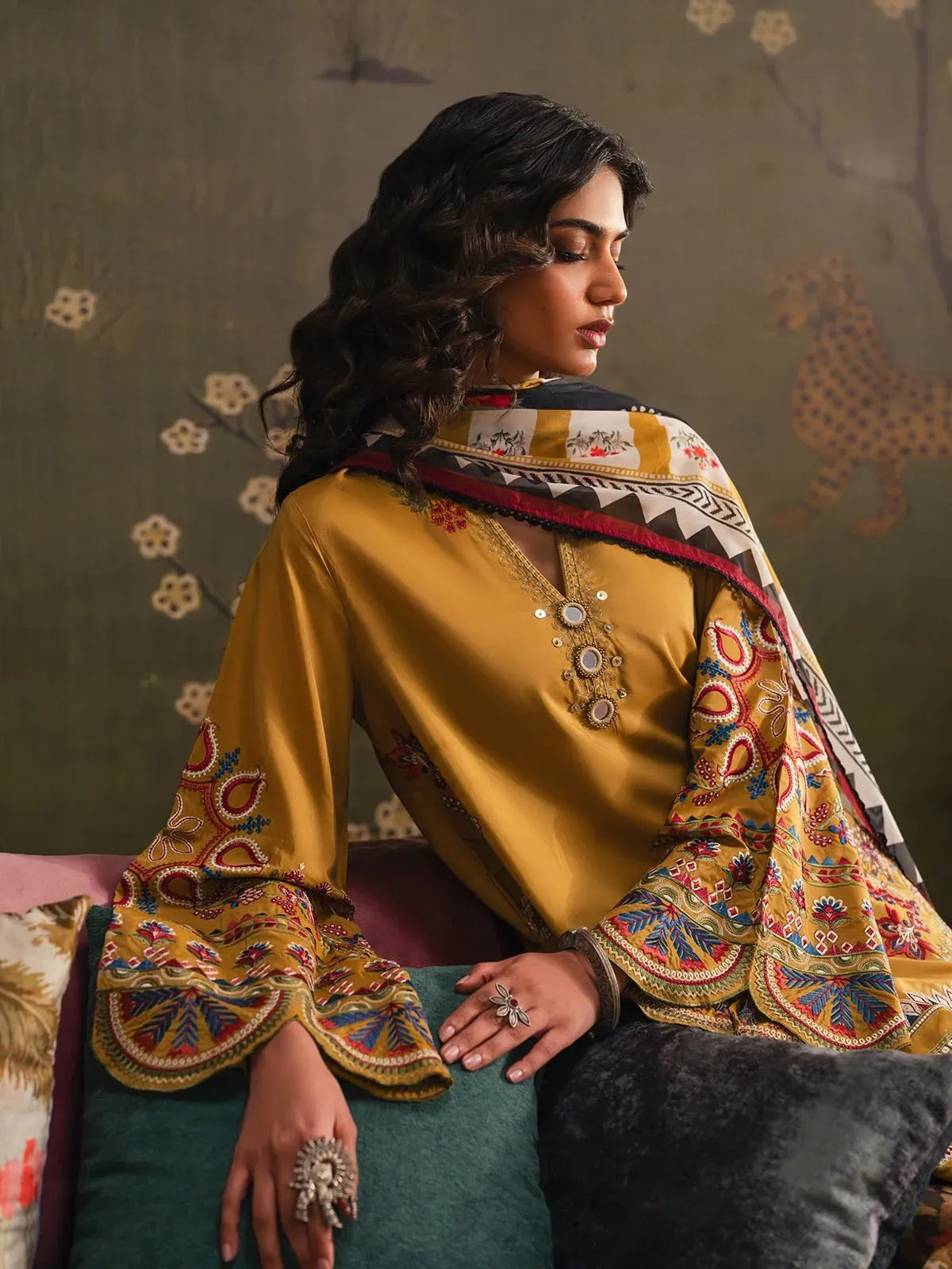 Sunehri 3pcs